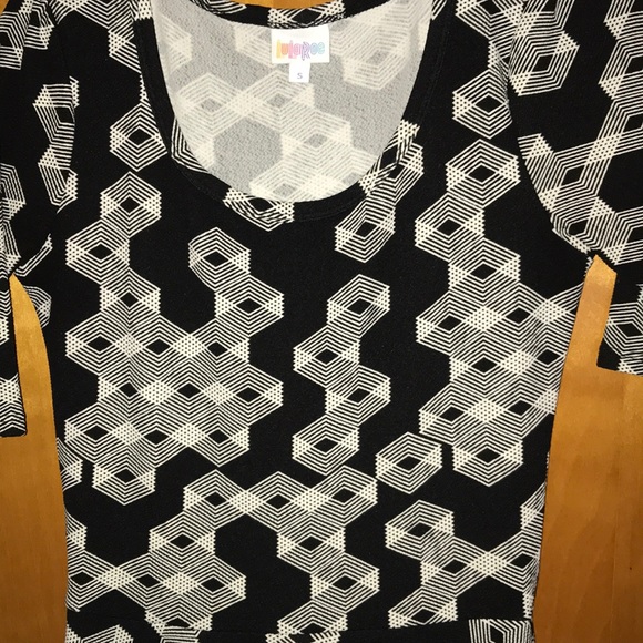 Small Nicole Lularoe - Picture 2 of 2